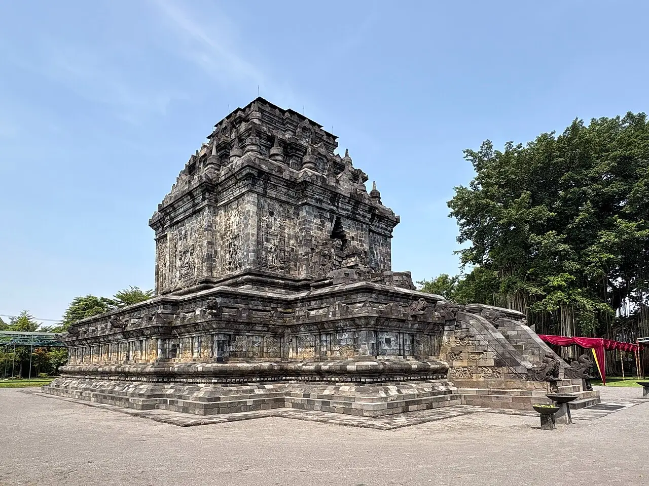 Gambar candi mendut salah satu candi di yogyakarta