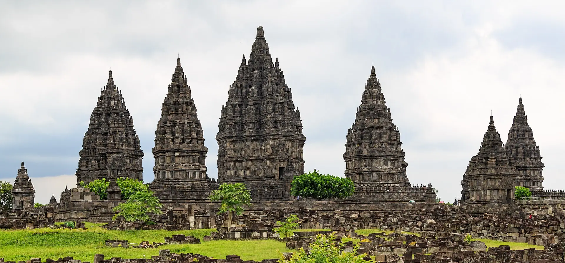 gambar candi prambanan bagian dari daftar candi di jogja