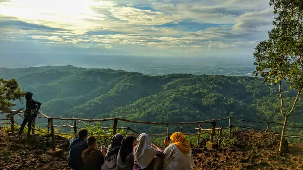 Image for Hutan Pinus Pengger: Pesona Alam dan Spot Foto Unik di Perbukitan Dlingo