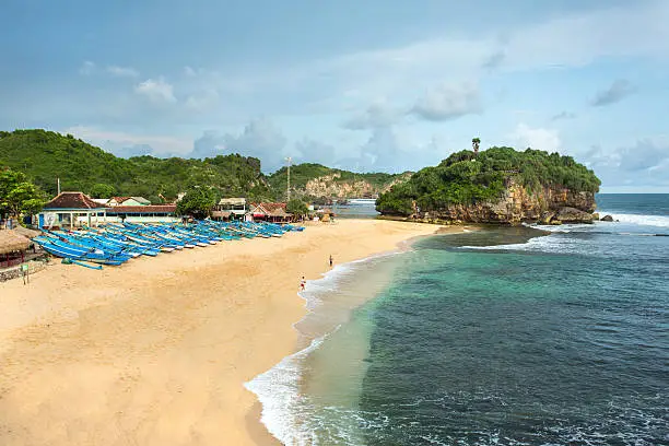 foto suasana pantai drini