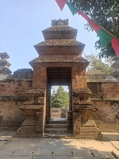 Foto Kotagede Yogyakarta dengan arsitektur kota tua, gang sempit, dan kerajinan perak tradisional